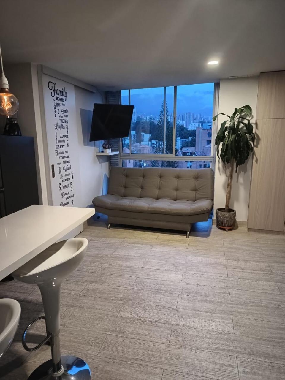 Familias Hasta 4 Personas Pobladosuite Medellín
